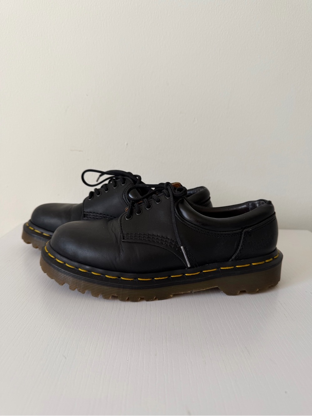 Vintage Dr. Martens 8053 Made in England Leather Oxford Shoes
